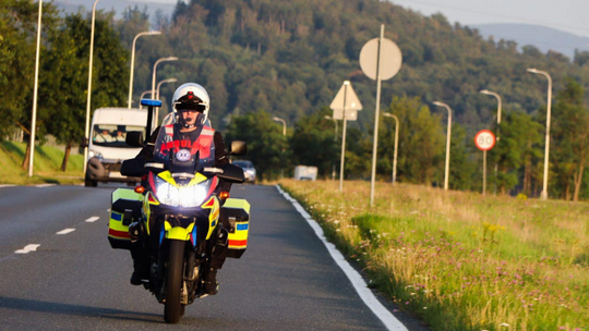 Rząd planuje zmiany w pogotowiu. Ratownicy na motocyklu