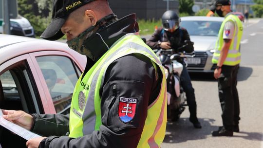 Zamknięto część przejść z Polską. Słowacka policja rozpoczęła intensywne kontrole na granicy