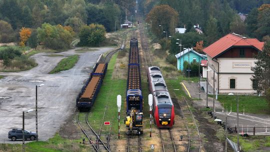 Zamykają linię kolejową nr 108, a pociągów będzie więcej?!