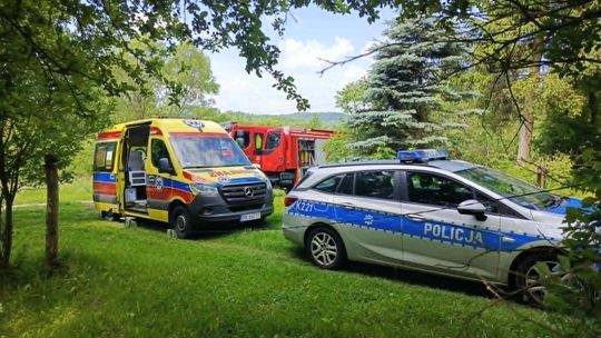 Zaniepokojony sąsiad wezwał służby. Dzięki niemu uratowano mężczyznę