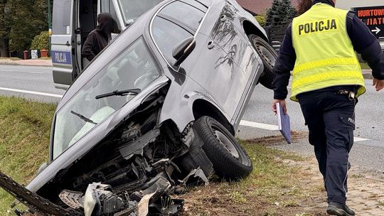 Zasnął za kierownicą. Volkswagenem uderzył w przepust na Zręcińskiej