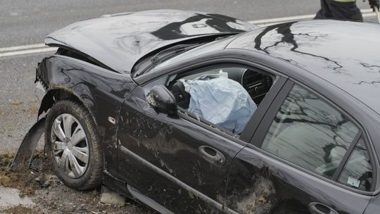 ZBOISKA: Straciła panowanie nad pojazdem i wjechała do rowu