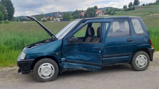 Zdarzenie drogowe w Lubatówce