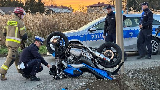 Zdarzenie drogowe na nowej drodze w Potoku. Ranny motocyklista