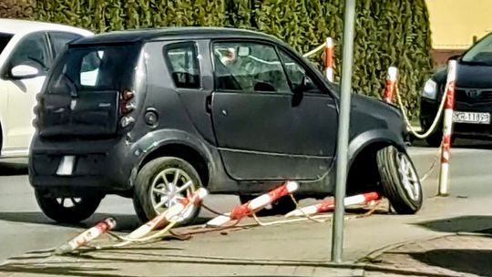 Zdarzenie drogowe z udziałem mikrocara