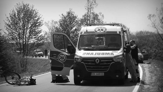 Zdarzenie w Szklarach. 65-letni rowerzysta zmarł