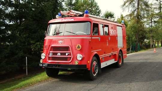 Zderzenie busa z samochodem osobowym w Teodorówce