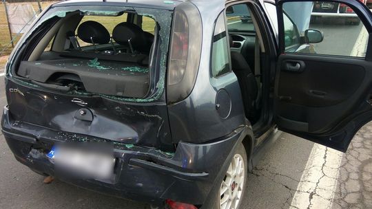 Zderzenie dwóch Opli. Dwie kobiety poszkodowane