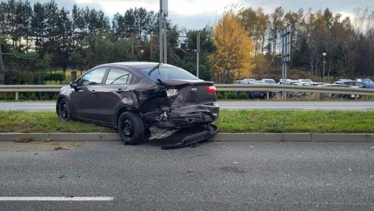 Zderzenie dwóch pojazdów na DK28 w Krośnie