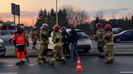 Zderzenie dwóch pojazdów na DK28 w Krośnie