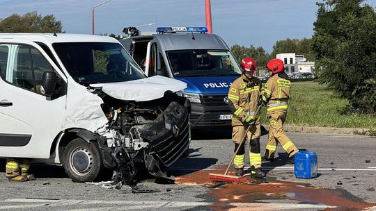 Zderzenie dwóch pojazdów na Lotników