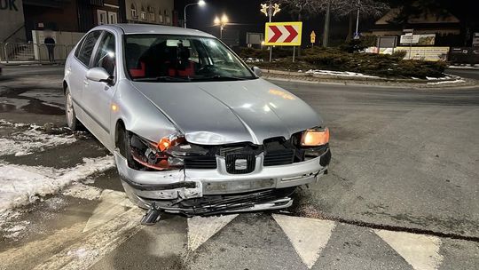 Zderzenie dwóch pojazdów w Miejscu Piastowym