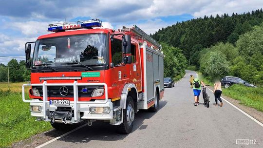 Zderzenie dwóch rowerzystów na drodze łączącej Iwlę z Chyrową