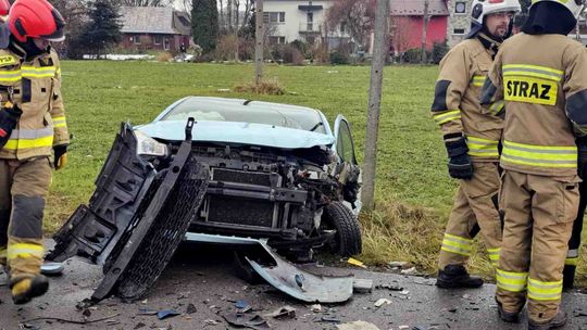 Zderzenie dwóch samochodów na Akacjowej w Korczynie