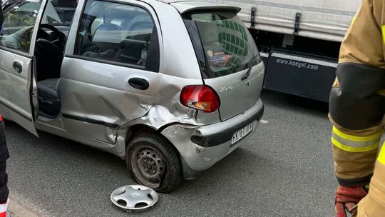 Zderzenie dwóch samochodów na Podkarpackiej