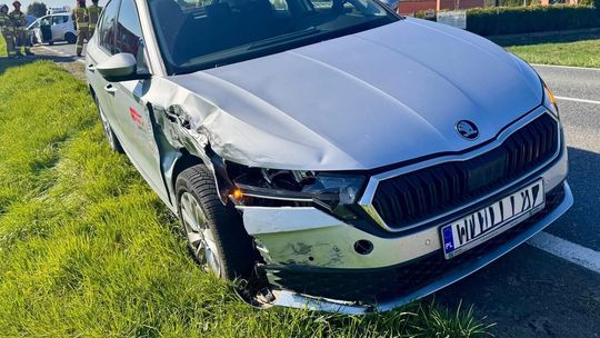Zderzenie dwóch samochodów w Bajdach