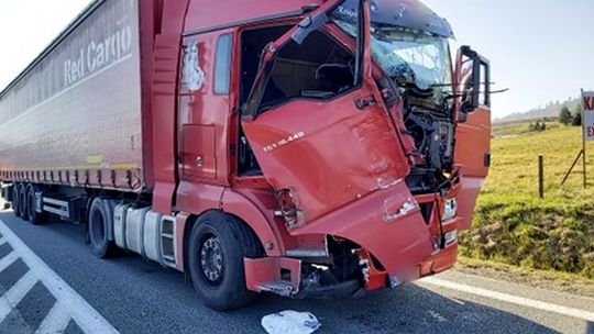 ? Zderzenie dwóch zestawów pojazdów na DK19 w Barwinku