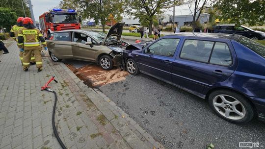 Zderzenie forda i volkswagena na Lniarskiej [AKTUALIZACJA]