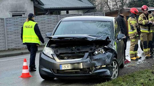 Zderzenie Hondy i Opla w Jedliczu na Borku