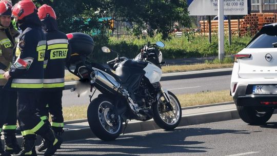 ? Zderzenie motocykla z osobówką na DK28 w Krośnie