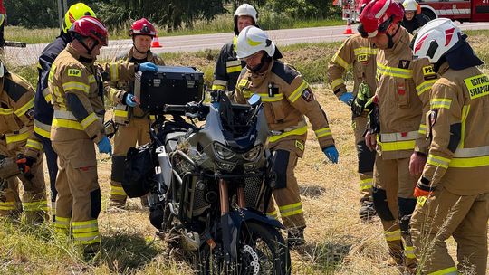 Zderzenie motocyklisty z samochodem osobowym w Komborni