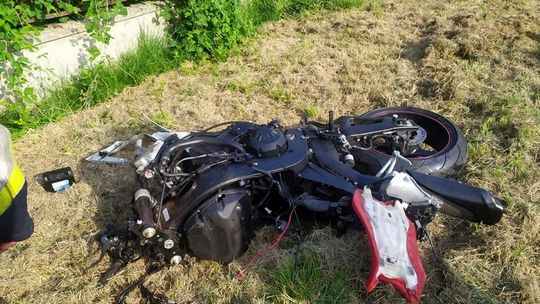 ? Zderzenie motocyklisty z samochodem osobowym w Miejscu Piastowym