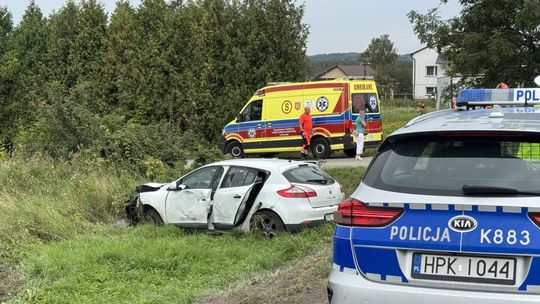 Zderzenie osobówki z ciężarówką na DK73 pomiędzy Jasłem a Pilznem