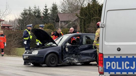 Zderzenie samochodów na DK19 w Łężanach
