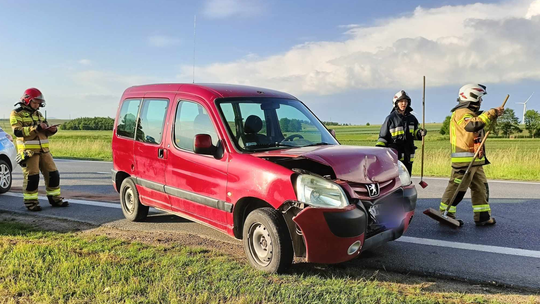 Zderzenie samochodów w Klimkówce. Służby zaalarmował eCall