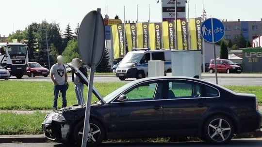 Zderzenie seata z volkswagenem na ważnym krośnieńskim skrzyżowaniu
