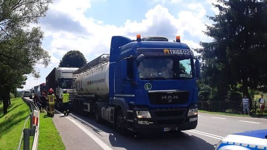 ? Zderzenie trzech ciężarówek w Tylawie na DK19