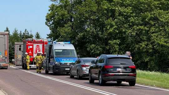 Zderzenie trzech samochodów na DK19