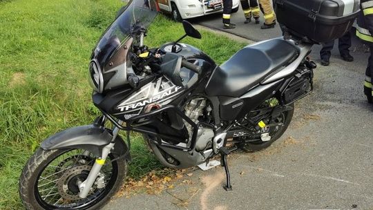 Żeglce: Kierujący stracił panowanie nad jednośladem i wjechał do rowu