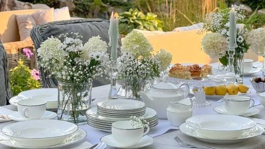 Zestaw obiadowy dla 12 osób – elegancja i funkcjonalność na wyjątkowe okazje