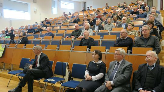 "Zielony Parasol", czyli konferencja pszczelarzy, ekologów i leśników na krośnieńskiej uczelni