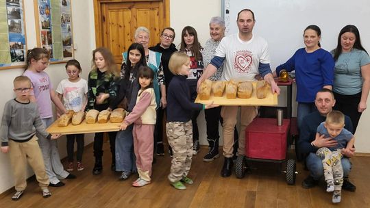 Zimowe Chlebowe Wieczory znów połączyły mieszkańców Ustrobnej Zimowe Chlebowe Wieczory znów połączyły mieszkańców Ustrobnej