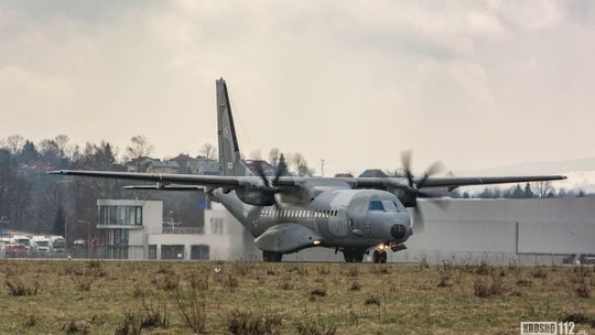 Żołnierze nad krośnieńskim lotniskiem. Spokojnie, to będą ćwiczenia! [AKTUALIZACJA]