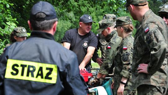 Żołnierze WOT ćwiczyli ze strażakami w Miejscu Piastowym i Sieniawie