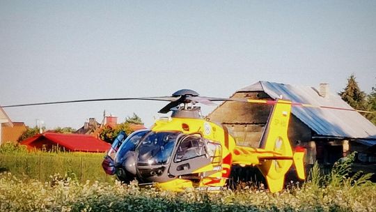 ? Zręcin. Mężczyzna ciężko poparzony. Do szpitala zabrał go śmigłowiec