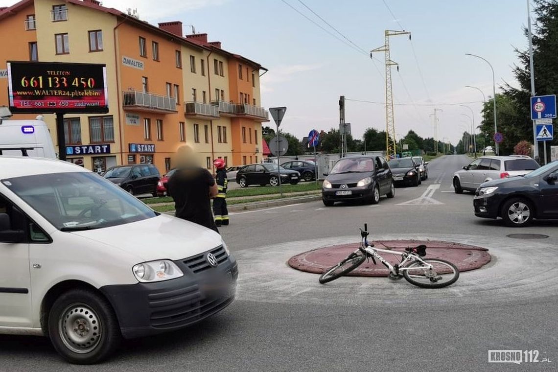 21-letni rowerzysta potrącony na rondzie u zbiegu ulic Sikorskiego, Wieniawskiego i Hallera