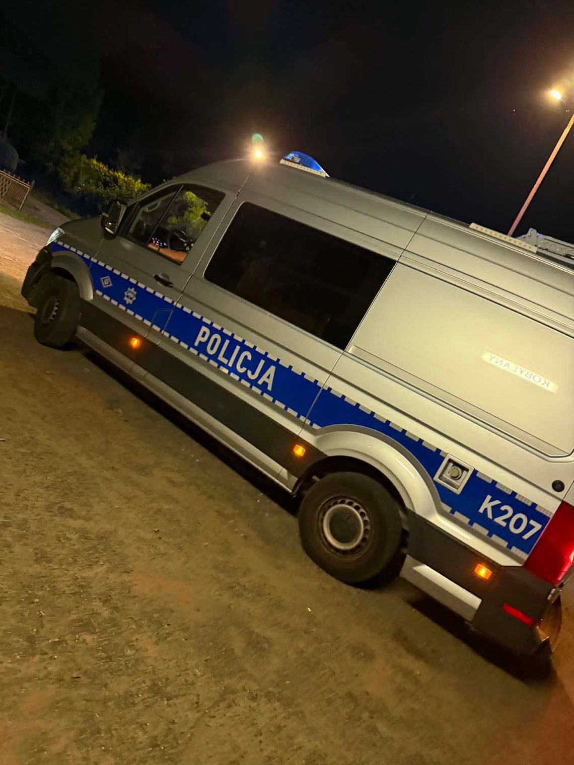 35-latek zatrzymany po jeździe na podwójnym gazie. Naruszył nietykalność policjantów 35-latek zatrzymany po jeździe na podwójnym gazie. Naruszył nietykalność policjantów