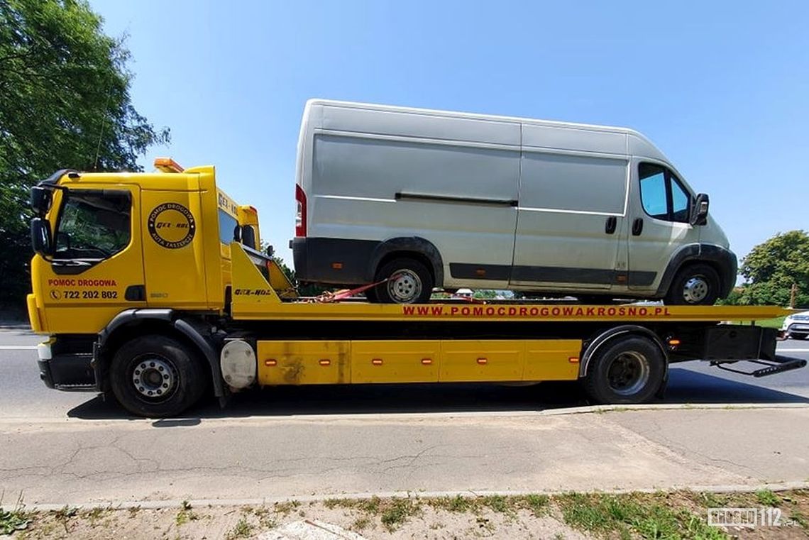 47-latek złamał sądowy zakaz prowadzenia pojazdów. Miał też ponad 2 promile