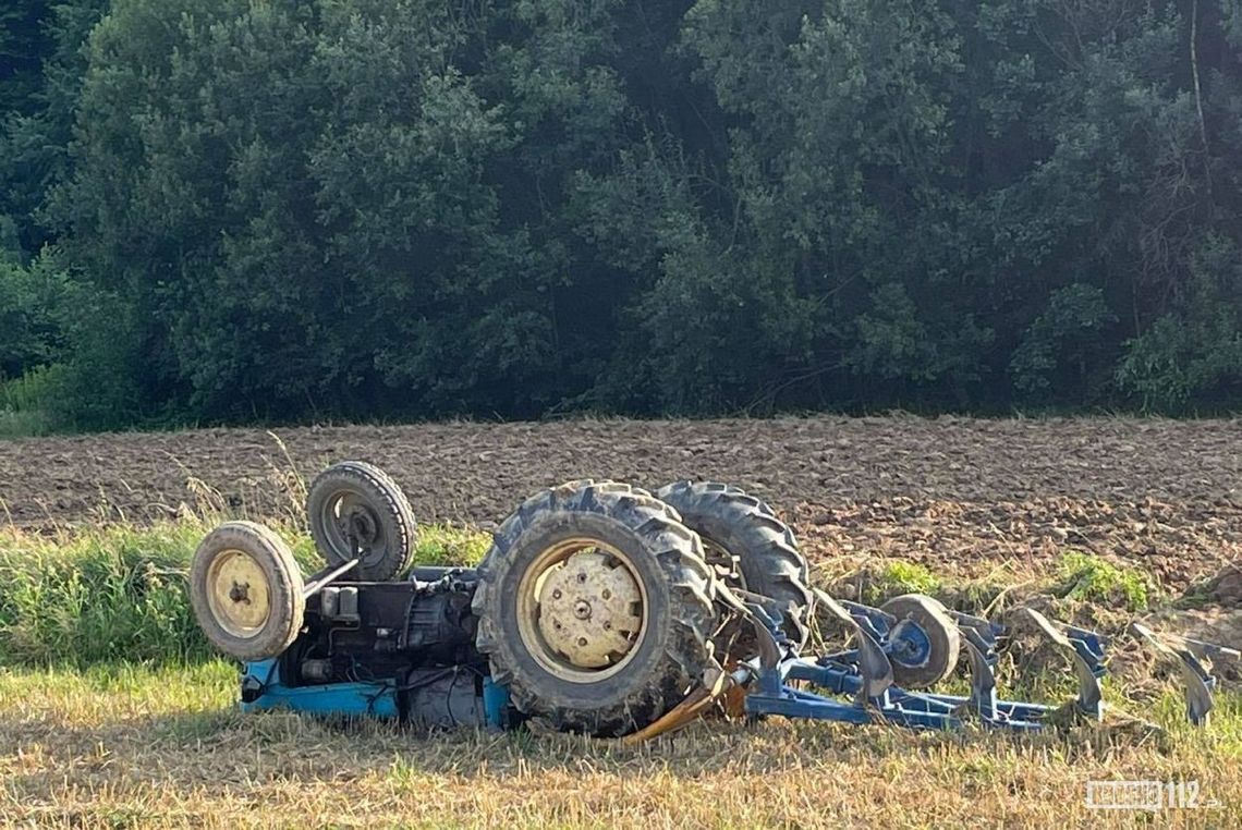 62-letni mężczyzna przygnieciony przez traktor w Piotrówce