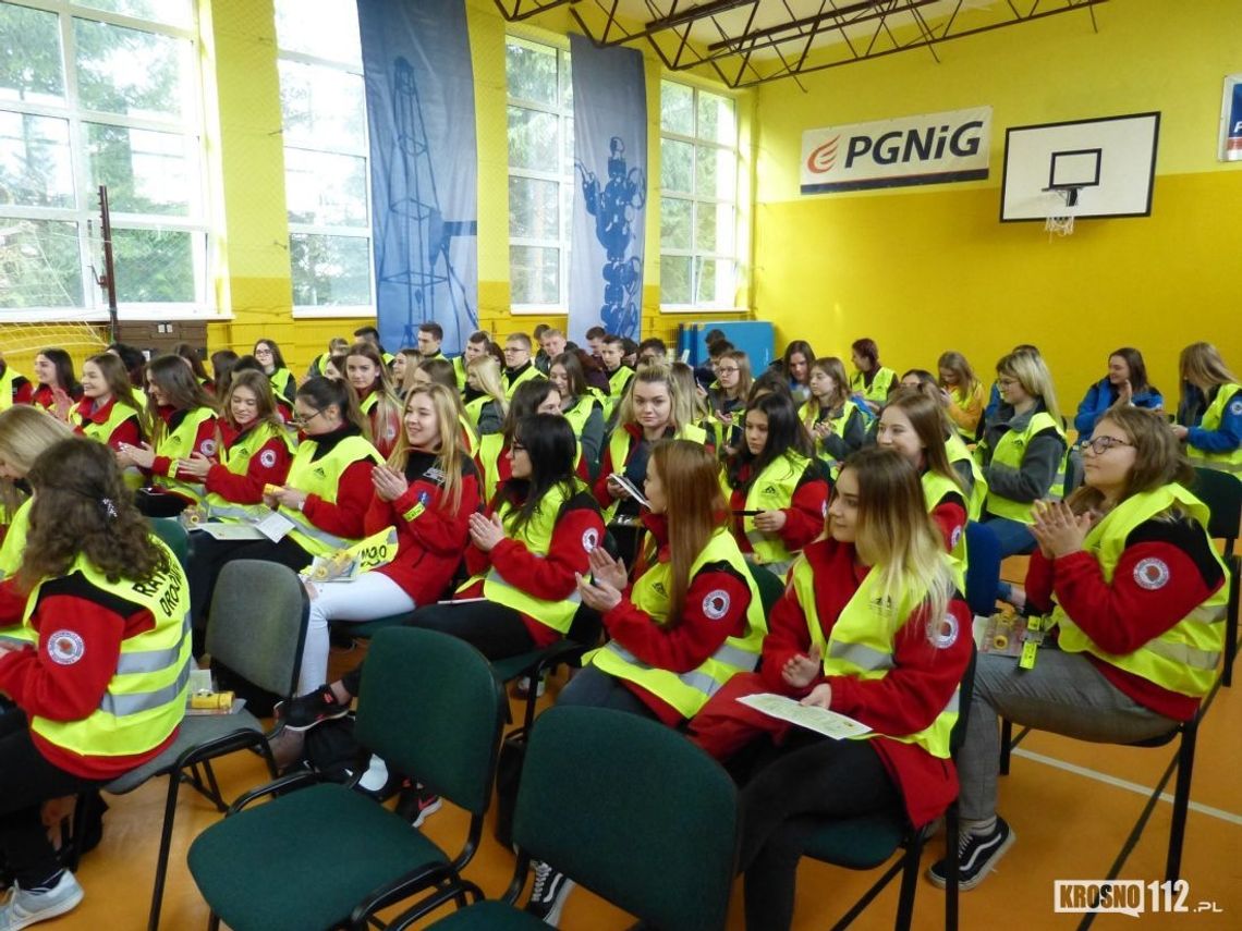 70 uczniów Naftówki ukończyło kurs Ratownika Drogowego