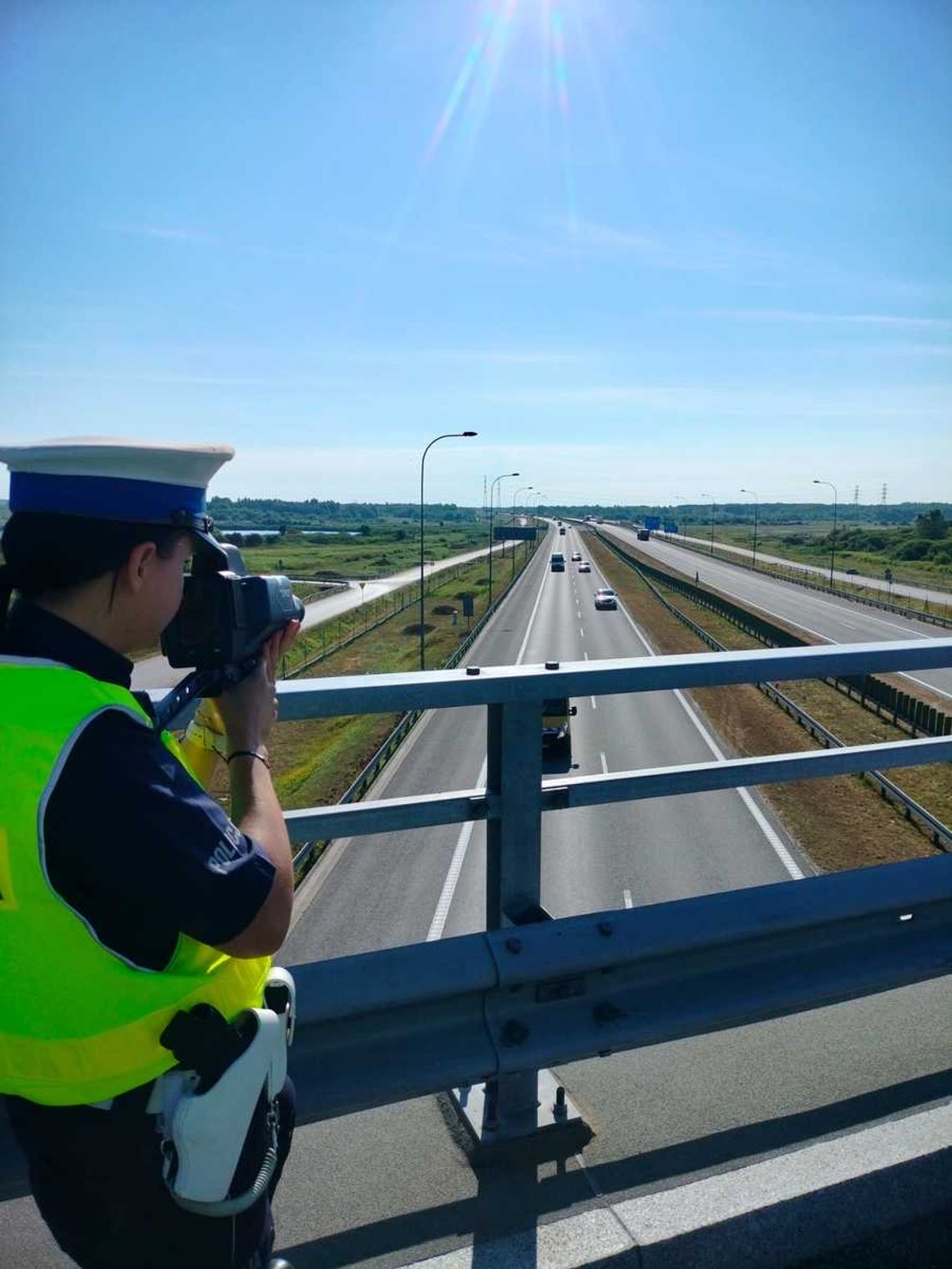 Czy kierowcy zachowują bezpieczne odległości pomiędzy pojazdami? Kontrolowali to policjanci