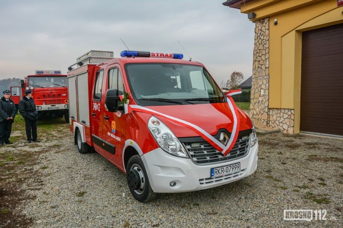 80-lecie Ochotniczej Straży Pożarnej w Niżnej Łące - nowy samochód w garażu