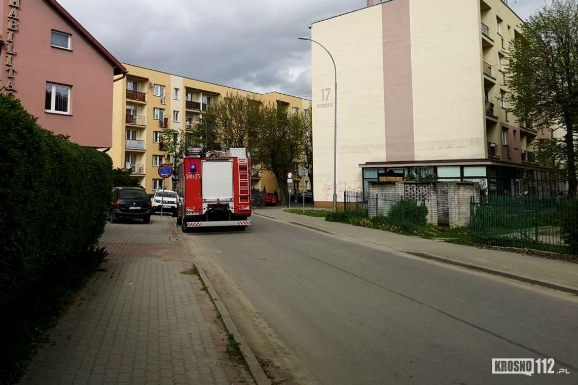 Agresywny 48-latek odgrażał, że sobie coś zrobi. Interweniowały służby