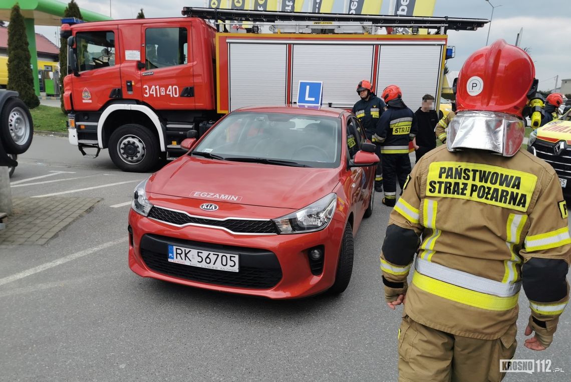 Audi najechało na tył samochodu egzaminacyjnego krośnieńskiego WORD