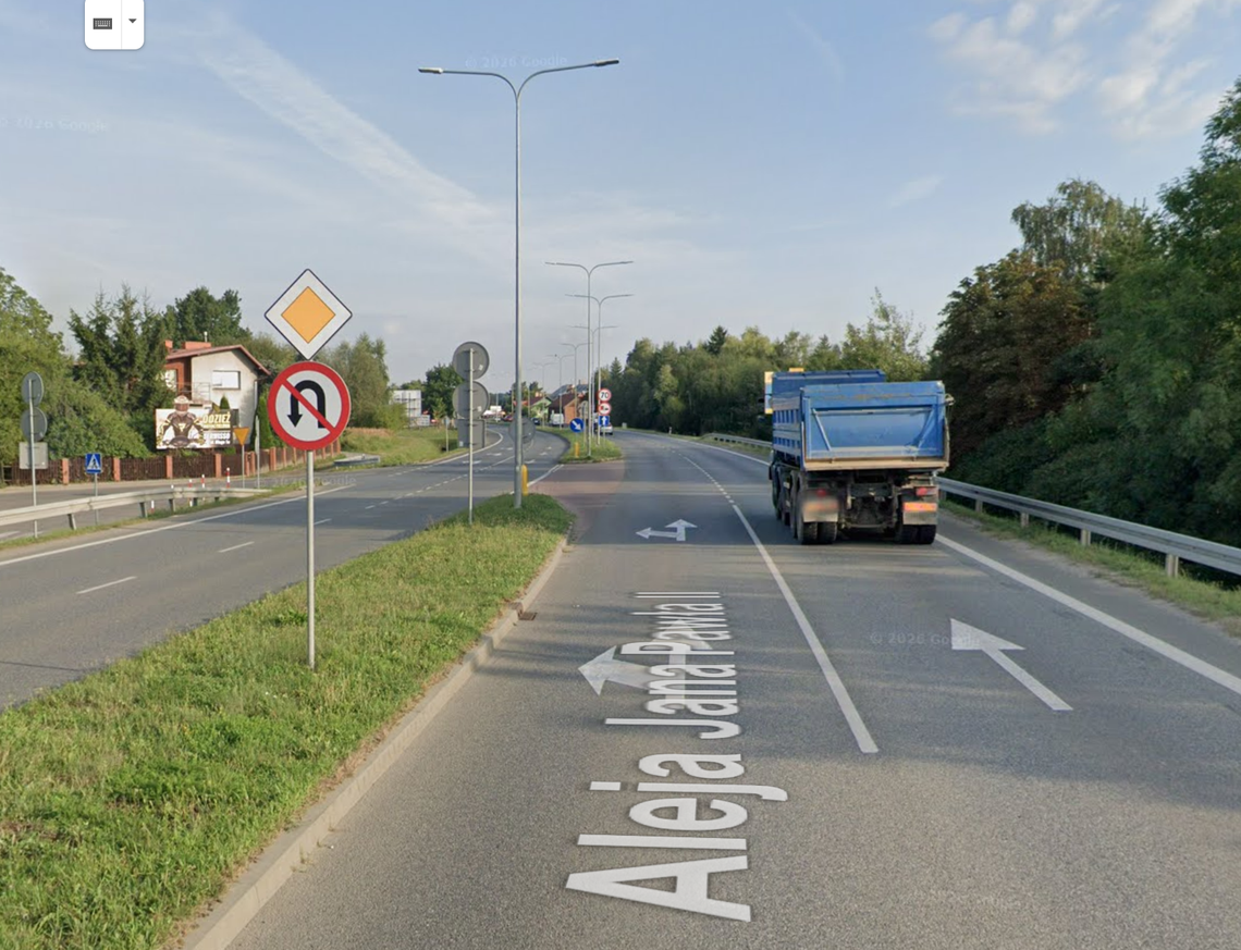 Awaria oświetlenia na al. Jana Pawła II po uszkodzeniu infrastruktury Awaria oświetlenia na al. Jana Pawła II po uszkodzeniu infrastruktury
