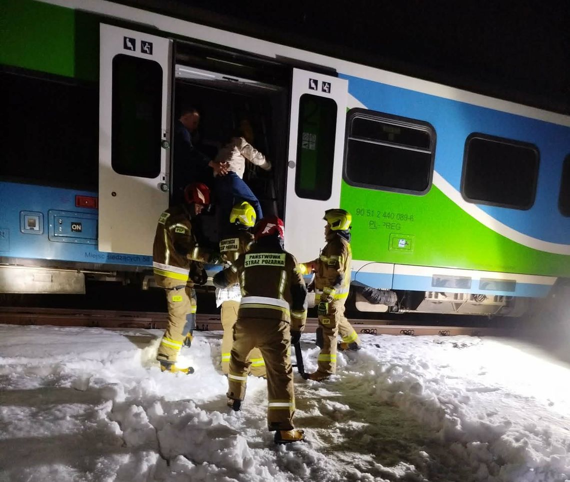 Awaria szynobusu w Markuszowej. Ponad 140 pasażerów ewakuowanych Awaria szynobusu w Markuszowej. Ponad 140 pasażerów ewakuowanych